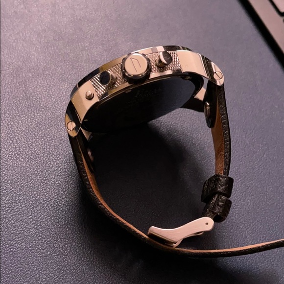 RARE Super Oversized Diesel Watch w Leather Band - Picture 9 of 9